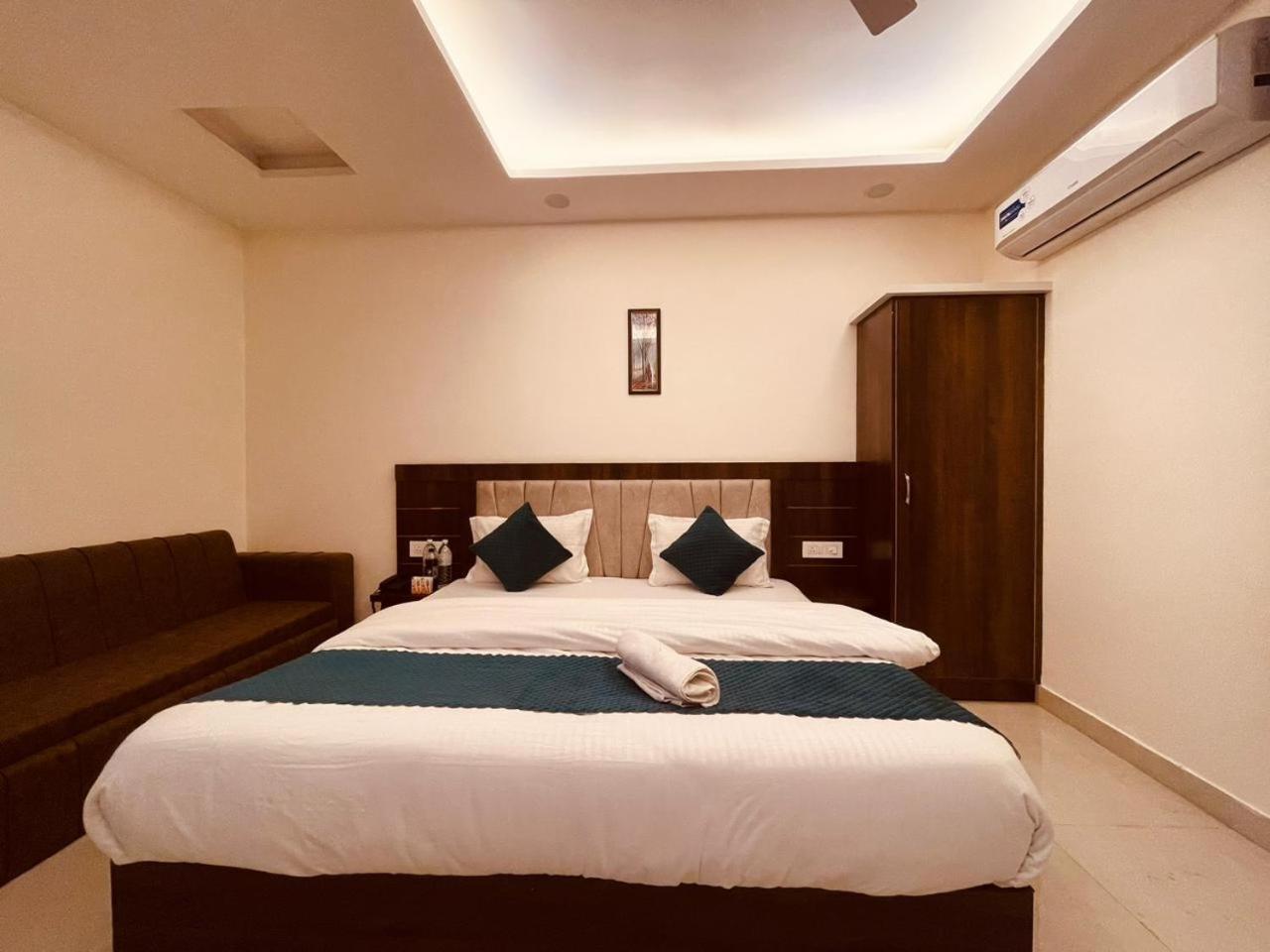 Wooibhotels The Divine Ganga Haridwār Buitenkant foto