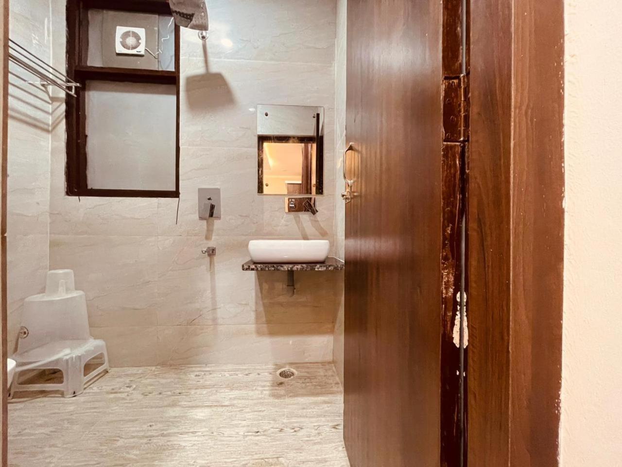 Wooibhotels The Divine Ganga Haridwār Buitenkant foto