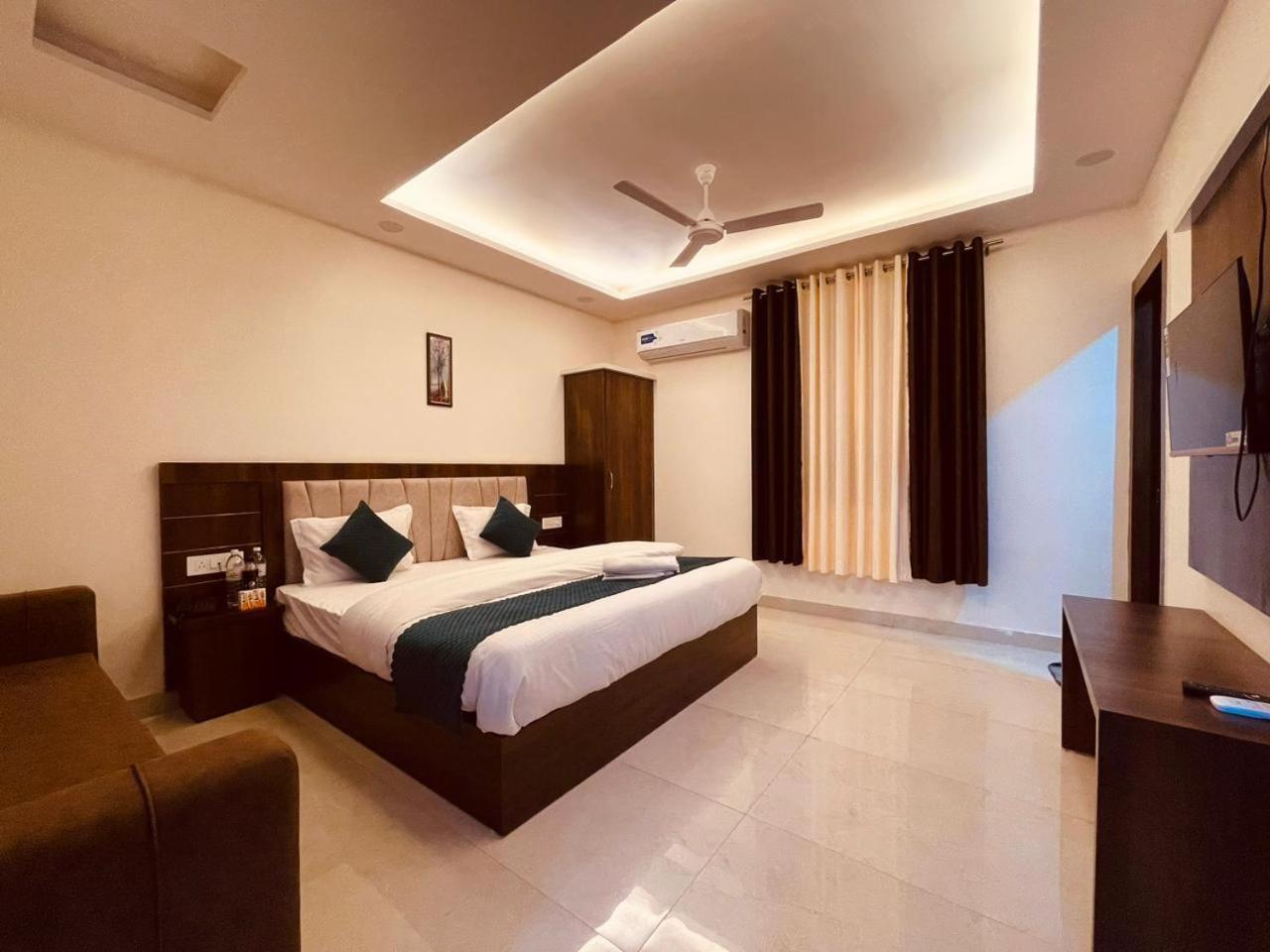 Wooibhotels The Divine Ganga Haridwār Buitenkant foto